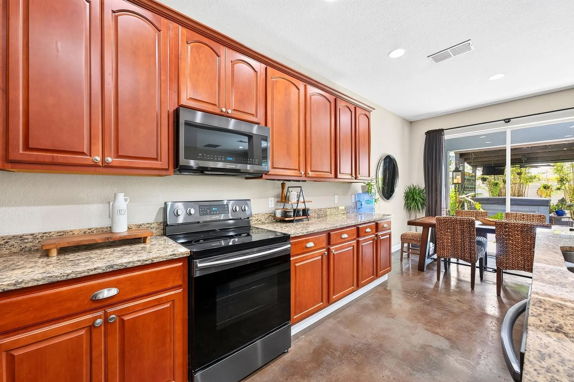 1135 Toluke Point Orlando FL 32828
