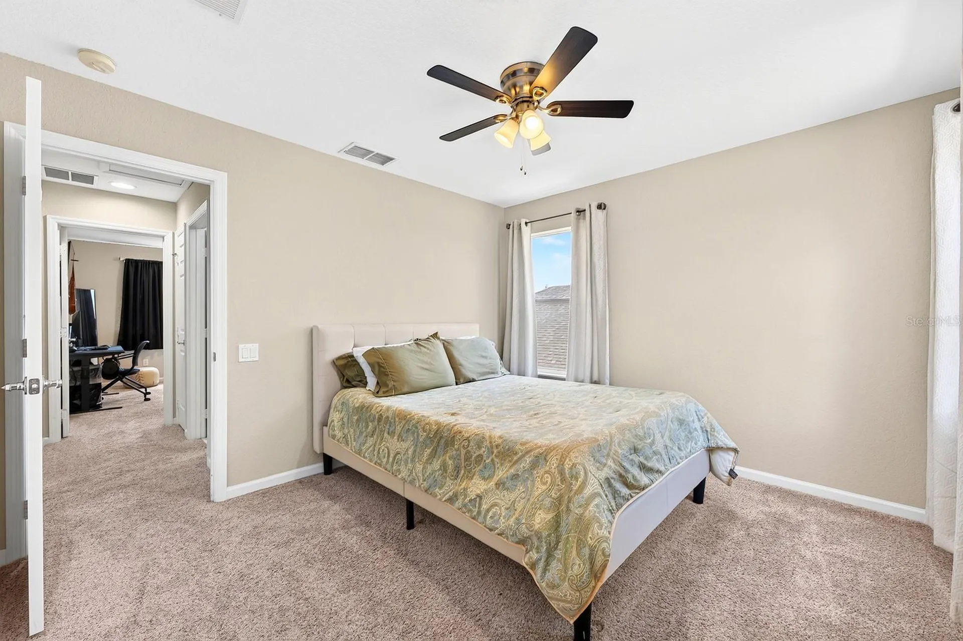 1135 Toluke Point Orlando FL 32828