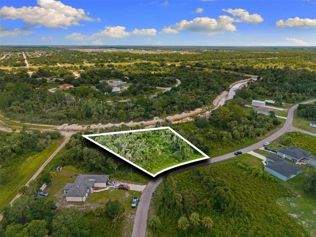 1937 Walcott Loop Lehigh Acres FL 33972
