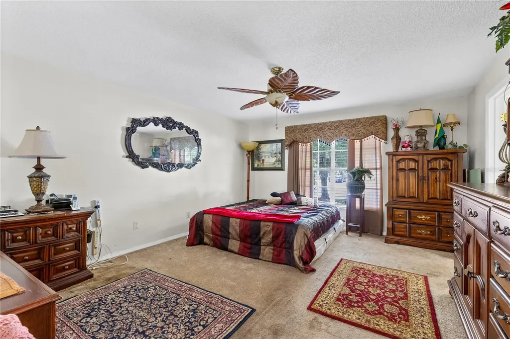 1076 Universal Rest Place Kissimmee FL 34744
