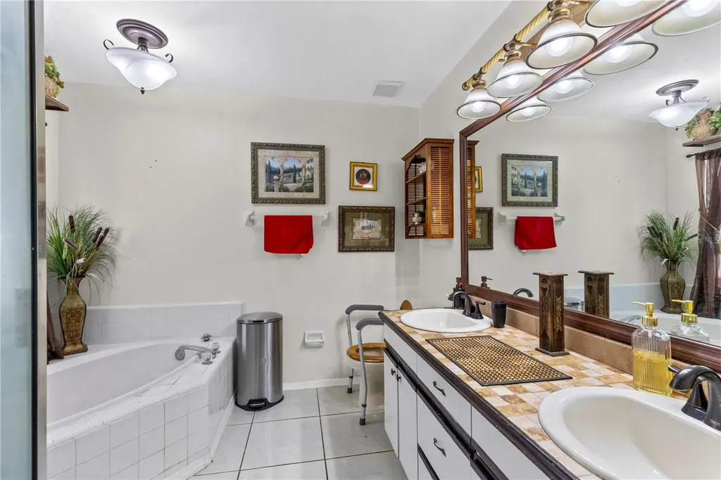 1076 Universal Rest Place Kissimmee FL 34744