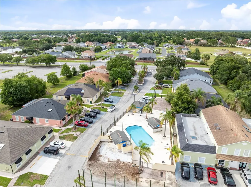 1076 Universal Rest Place Kissimmee FL 34744