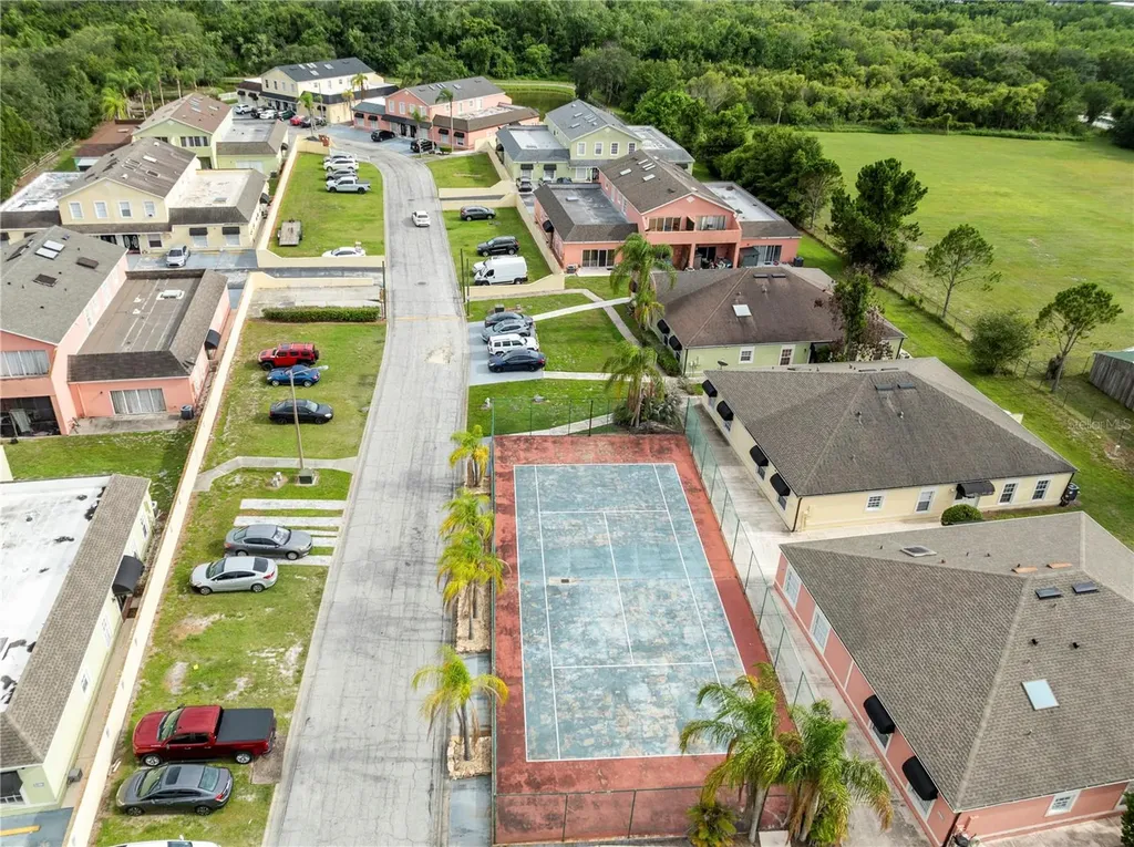 1076 Universal Rest Place Kissimmee FL 34744