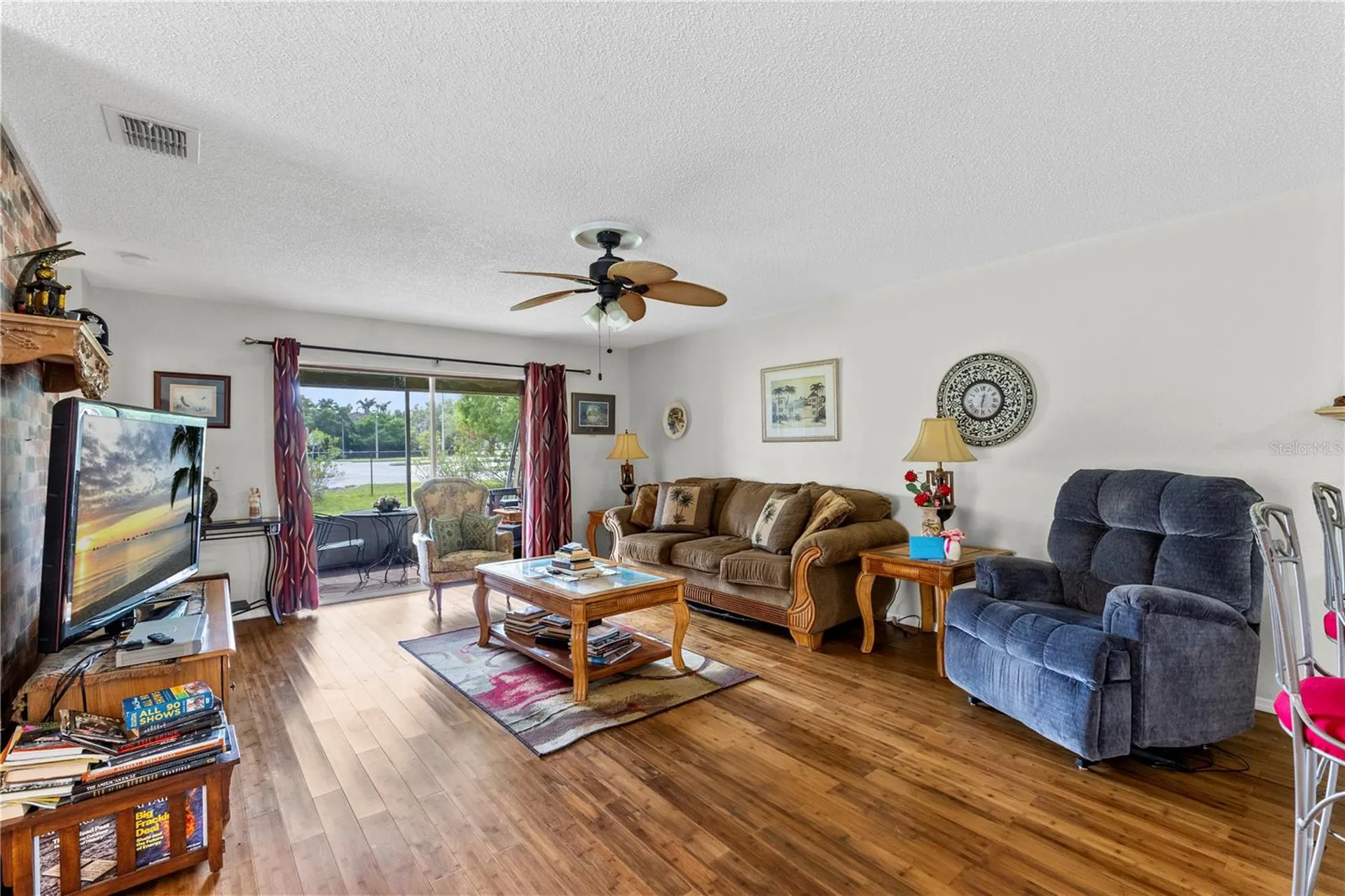 1076 Universal Rest Place Kissimmee FL 34744