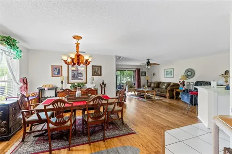 1076 Universal Rest Place Kissimmee FL 34744