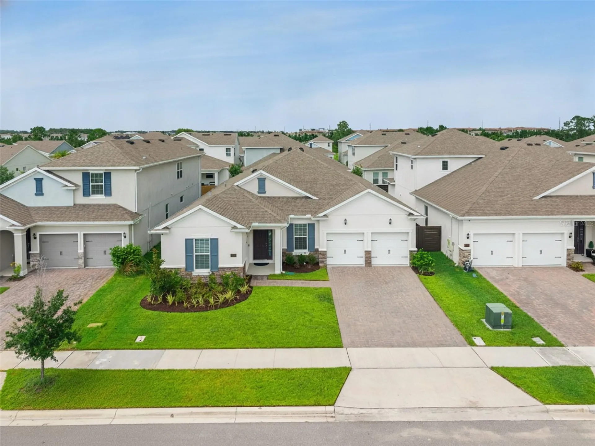 19053 Blueleaf Street Orlando FL 32827