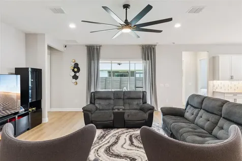 19053 Blueleaf Street Orlando FL 32827