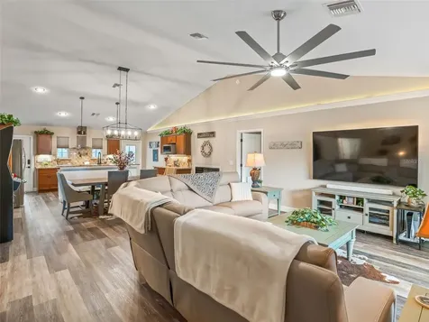 6570 SE 175th Court Morriston FL 32668