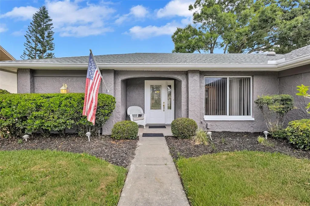 1743 Macdonnell Drive Palm Harbor FL 34684