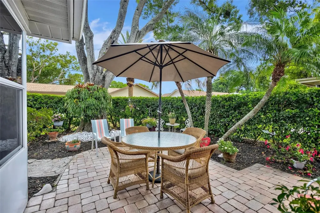 1743 Macdonnell Drive Palm Harbor FL 34684