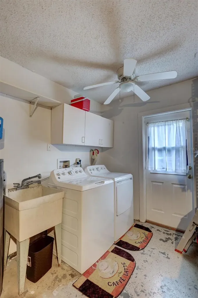 1743 Macdonnell Drive Palm Harbor FL 34684
