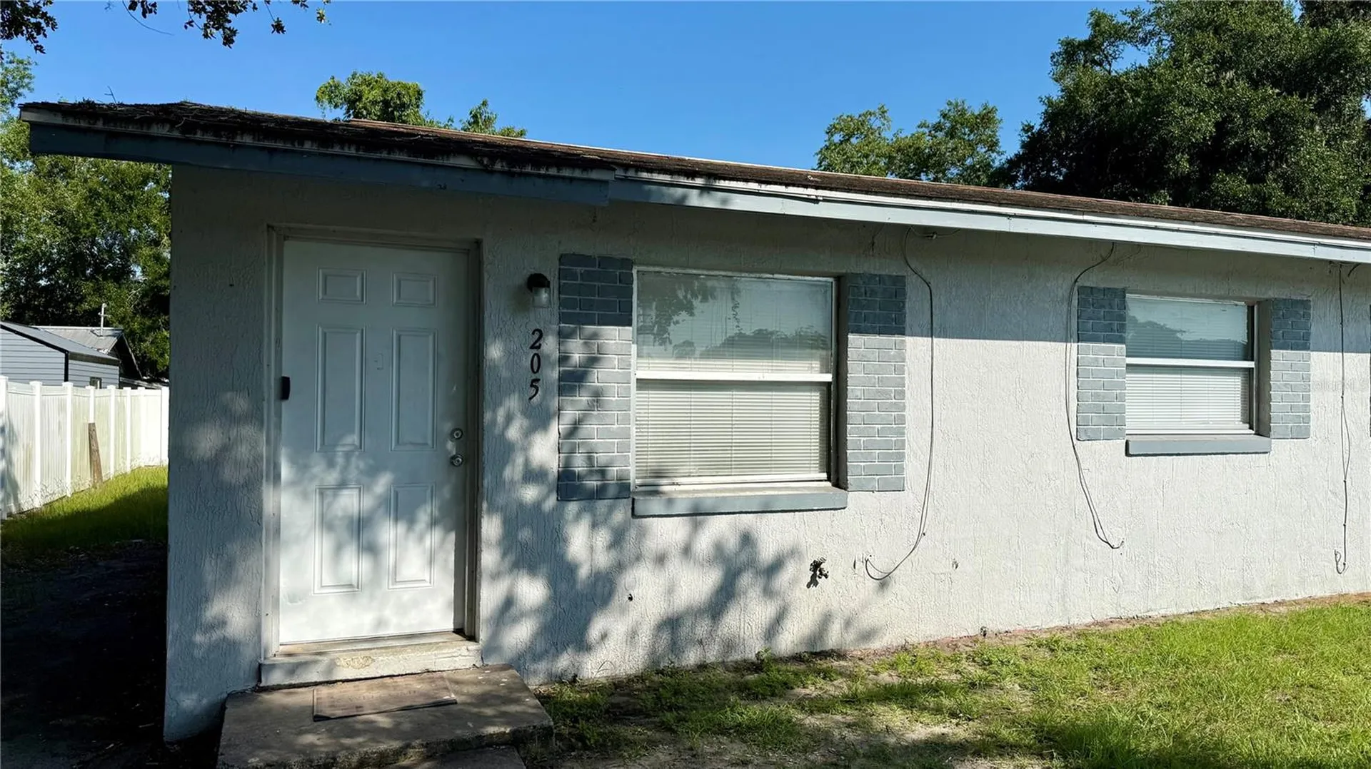 205 Mill Street Wildwood FL 34785