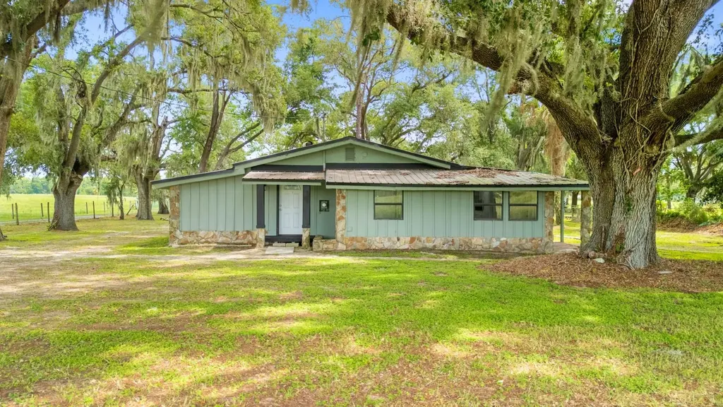 12616 Thonotosassa Road Thonotosassa FL 33592