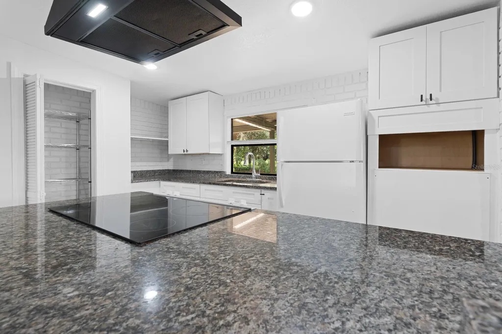12616 Thonotosassa Road Thonotosassa FL 33592