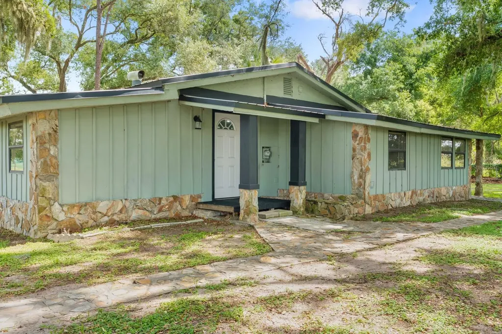 12616 Thonotosassa Road Thonotosassa FL 33592