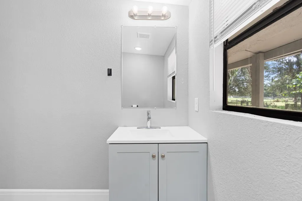 12616 Thonotosassa Road Thonotosassa FL 33592