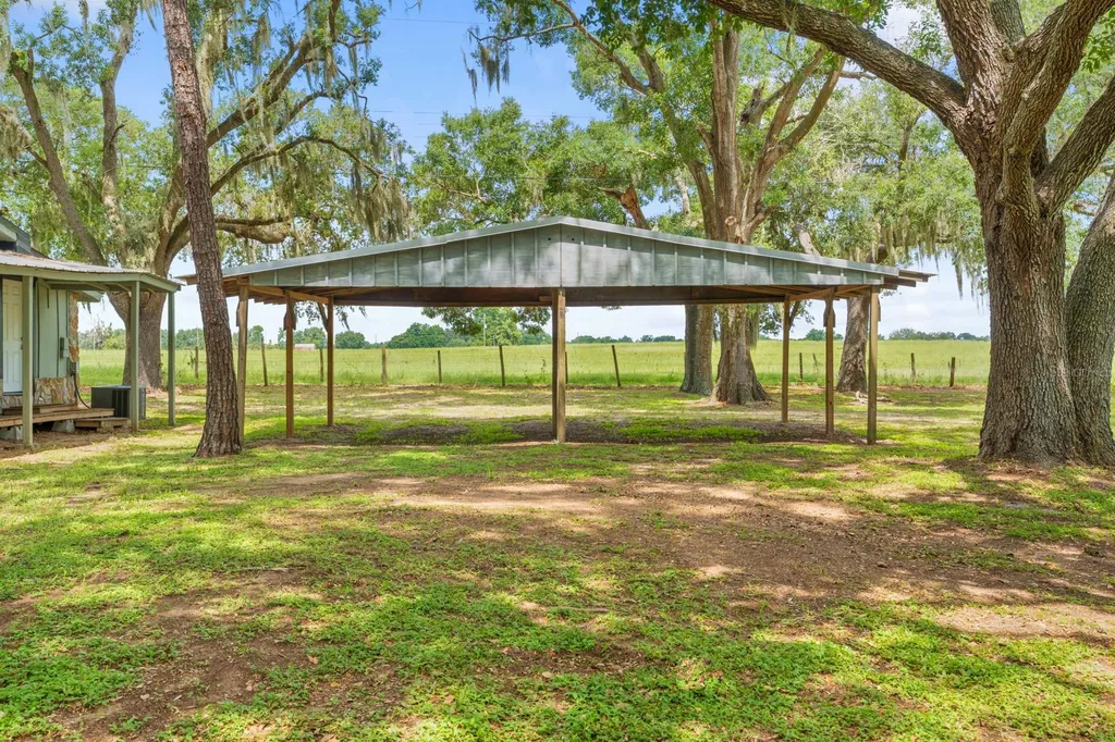 12616 Thonotosassa Road Thonotosassa FL 33592