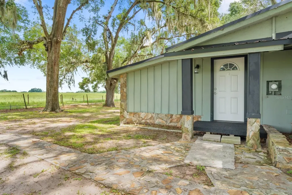 12616 Thonotosassa Road Thonotosassa FL 33592