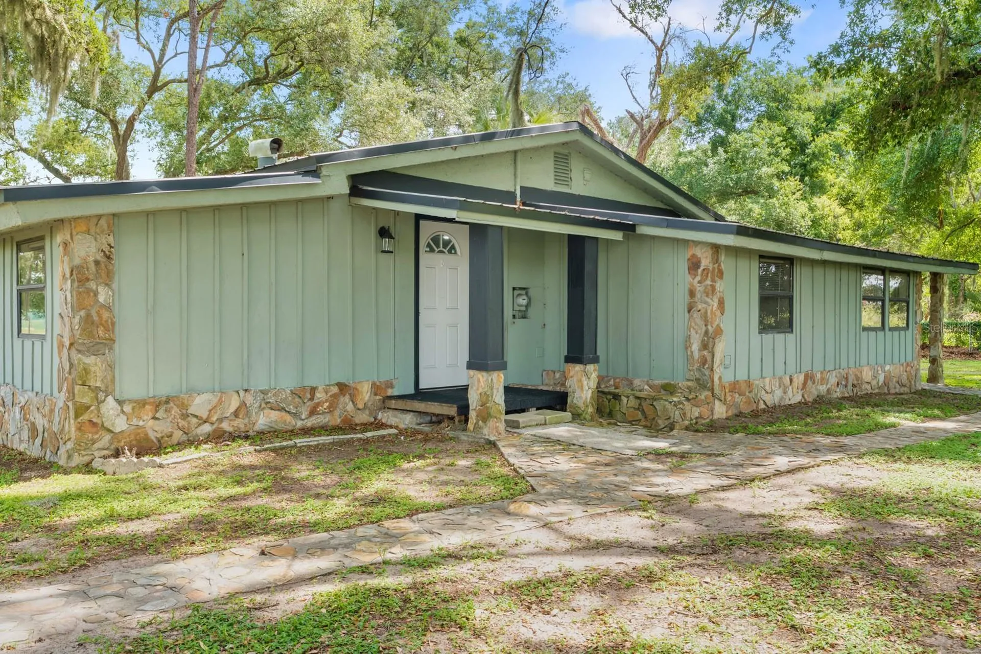 12616 Thonotosassa Road Thonotosassa FL 33592