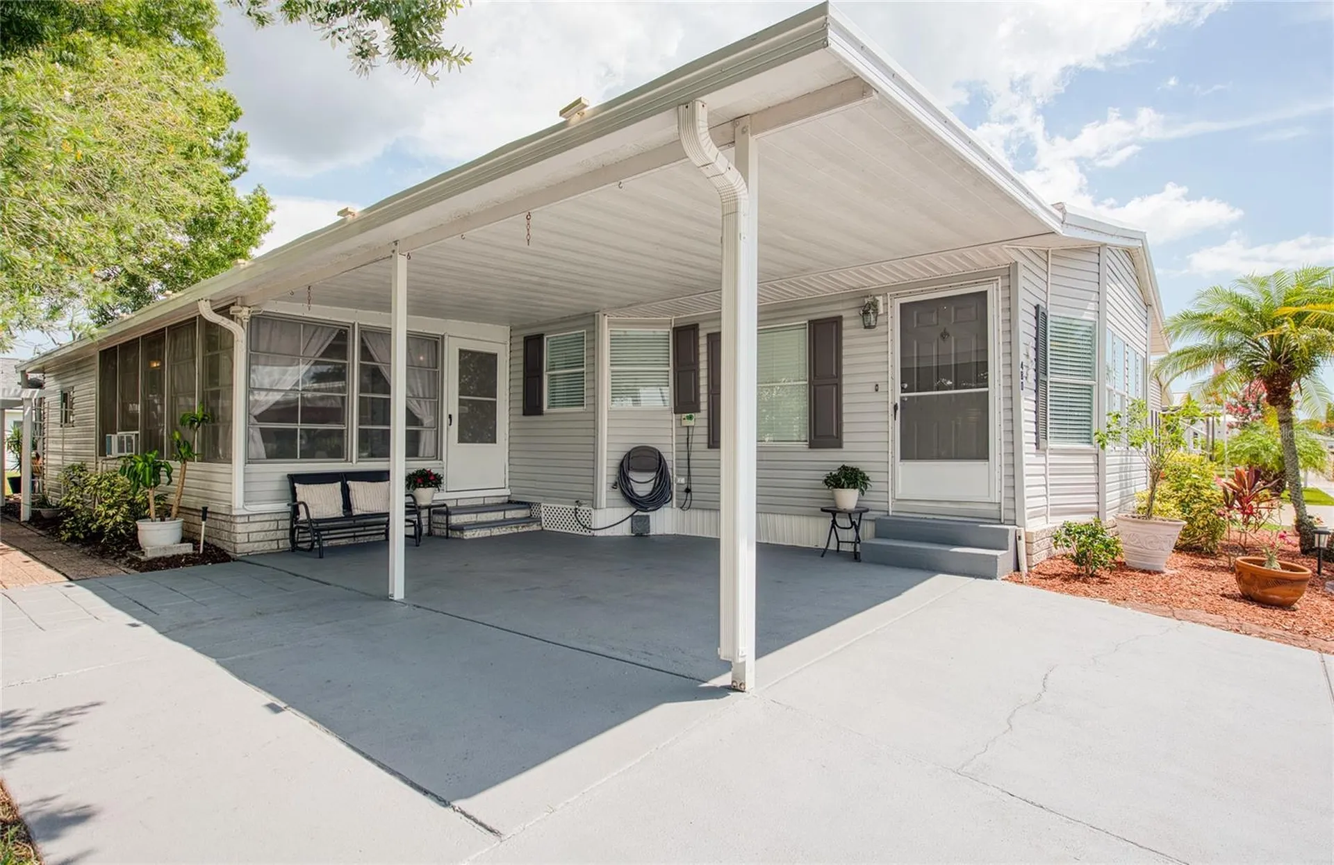 480 Trout Lane Oldsmar FL 34677