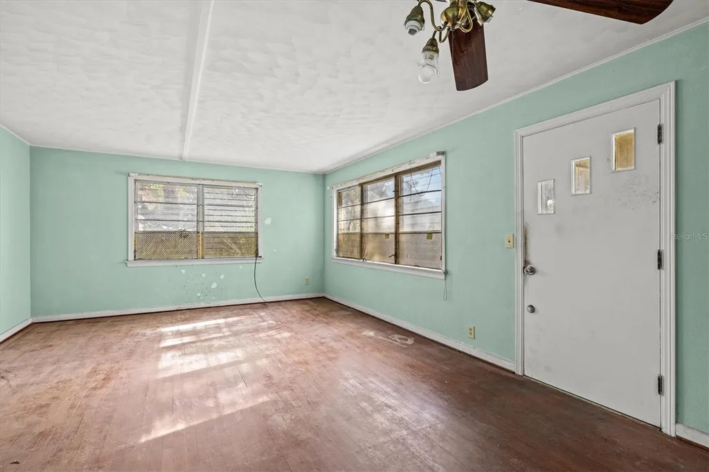 1208 28th Street W Bradenton FL 34205