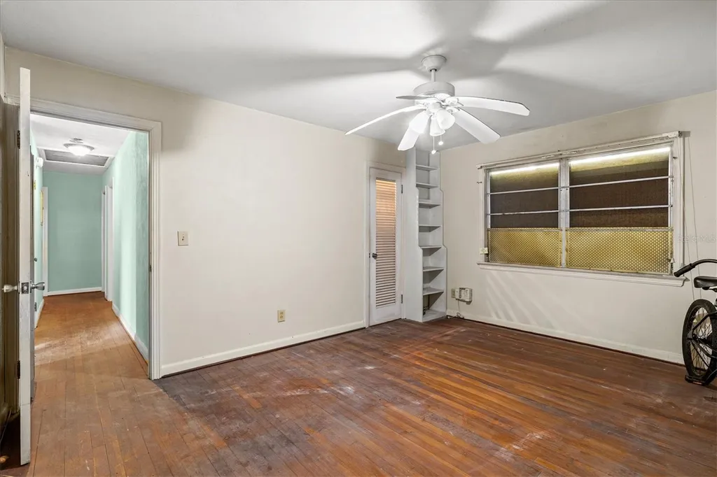 1208 28th Street W Bradenton FL 34205