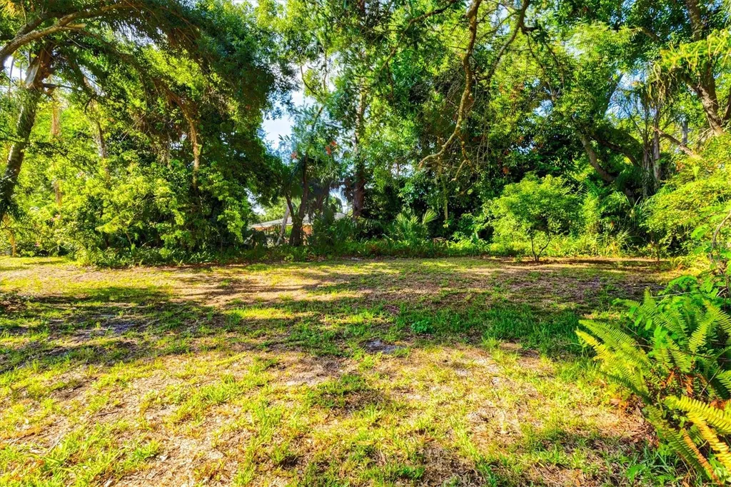 1208 28th Street W Bradenton FL 34205
