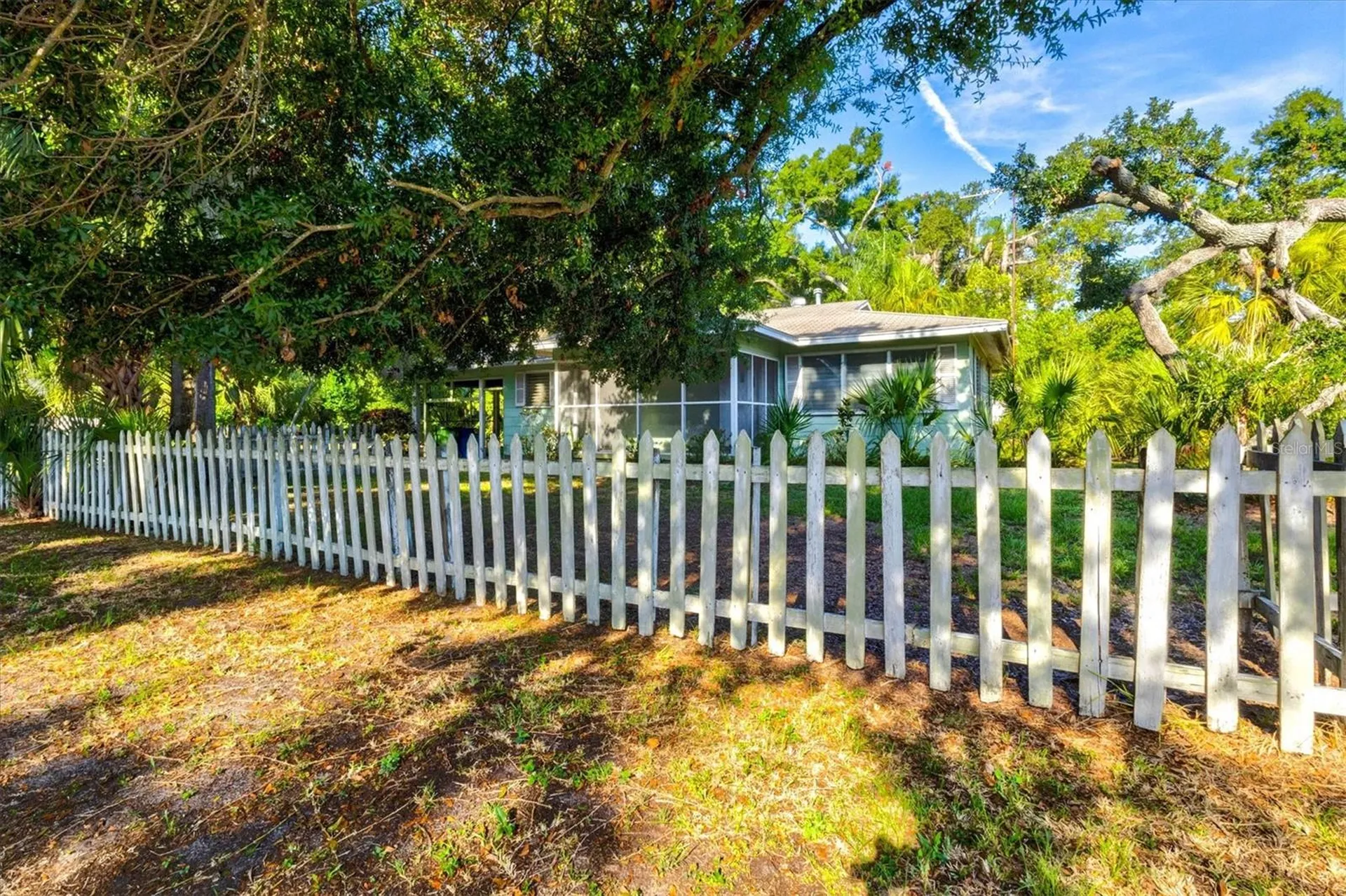 1208 28th Street W Bradenton FL 34205