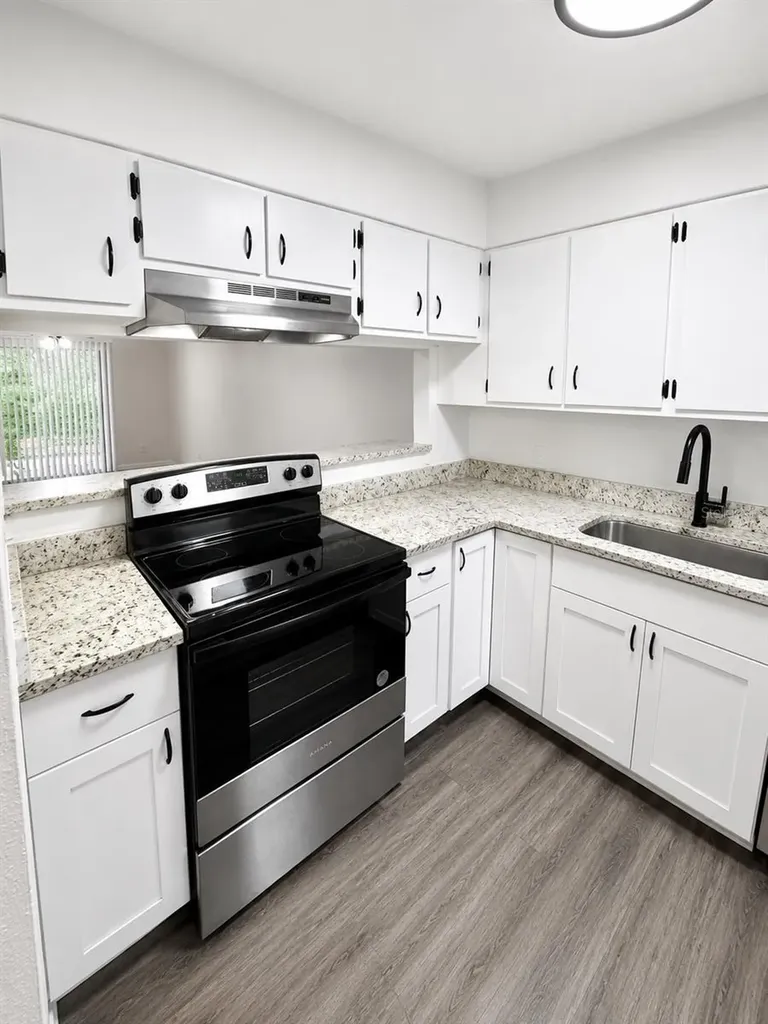 1717-1717 NE 2nd Street Ocala FL 34470