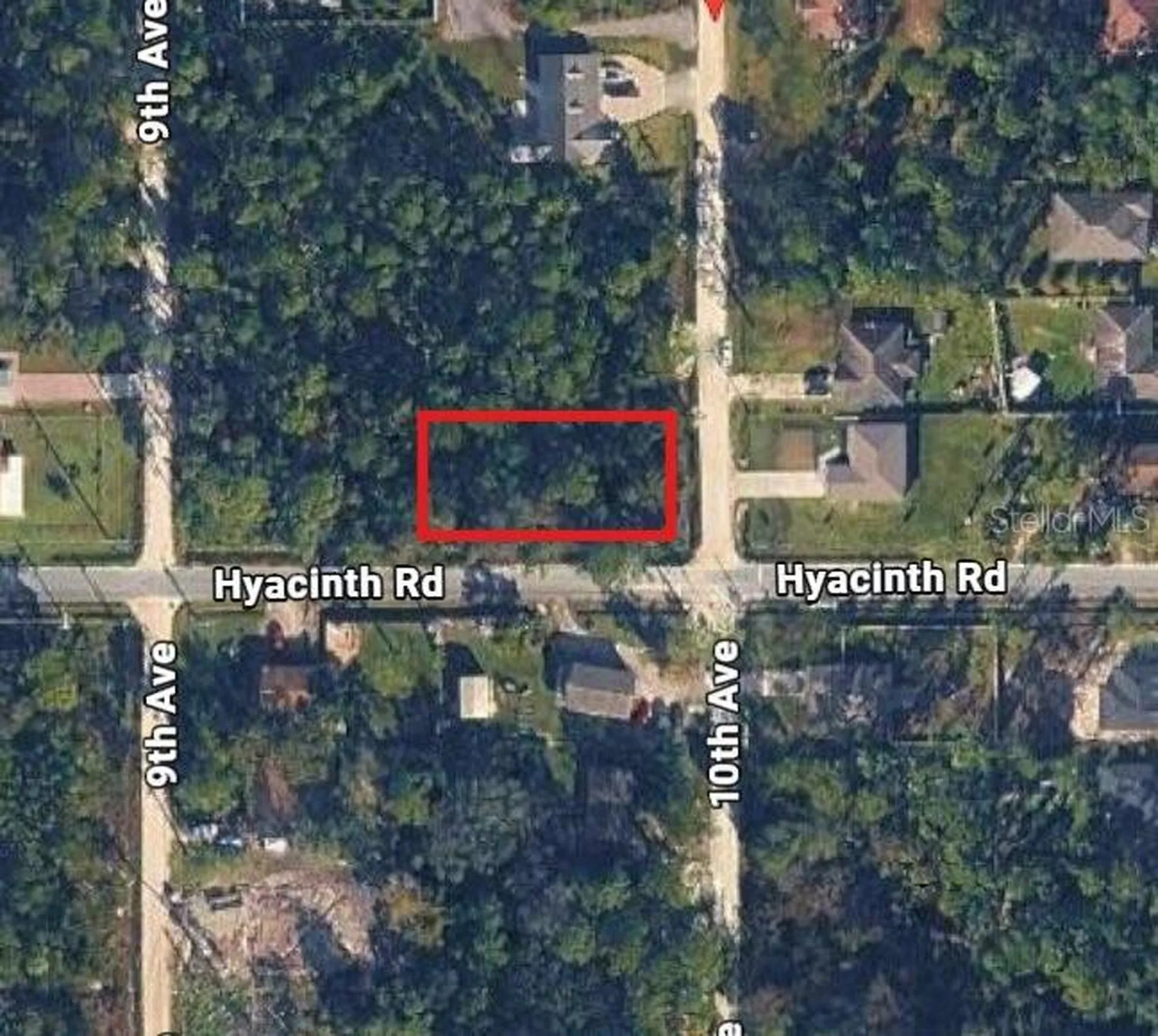 10TH Avenue Deland FL 32724