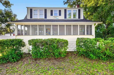 150 S Clayton Street Mount Dora FL 32757