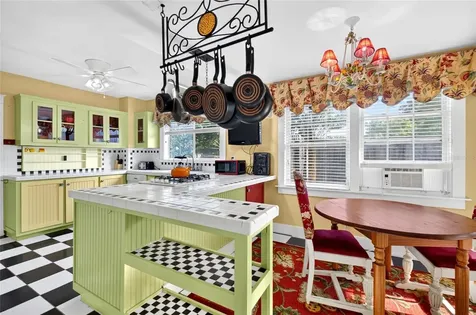 150 S Clayton Street Mount Dora FL 32757