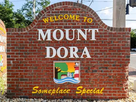 150 S Clayton Street Mount Dora FL 32757
