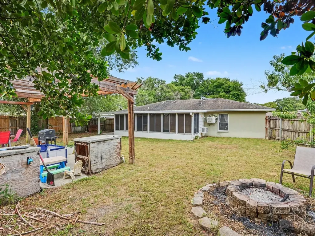 7628 Lewis Road Lakeland FL 33810