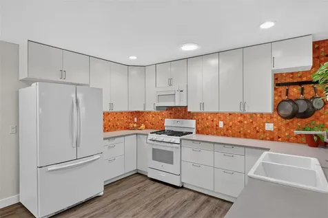 12226 W University Avenue Newberry FL 32669