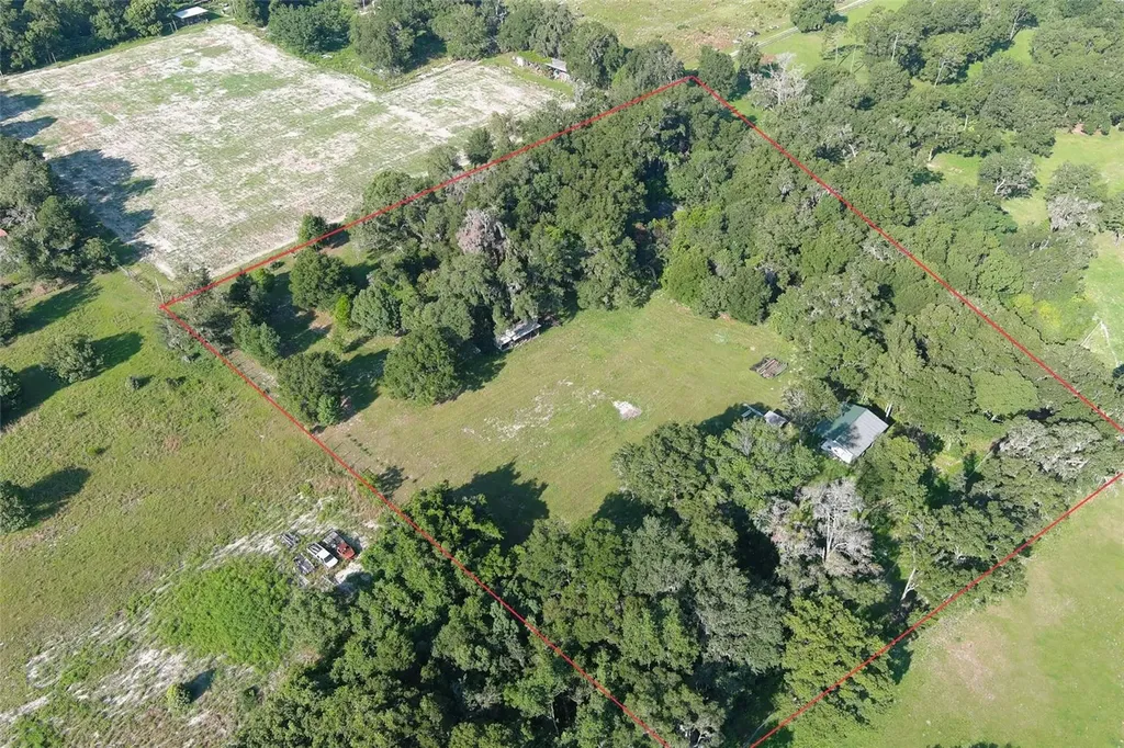 1348 N Ridgewood Avenue Deland FL 32720