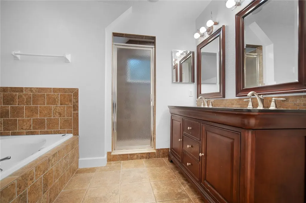 2890 Frontier Drive Kissimmee FL 34744