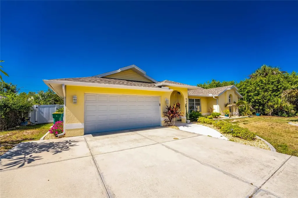 9051 Big Star Avenue Englewood FL 34224