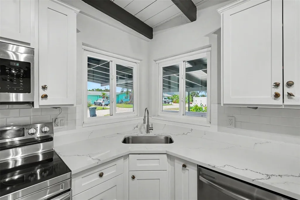 63 Palm Boulevard Dunedin FL 34698