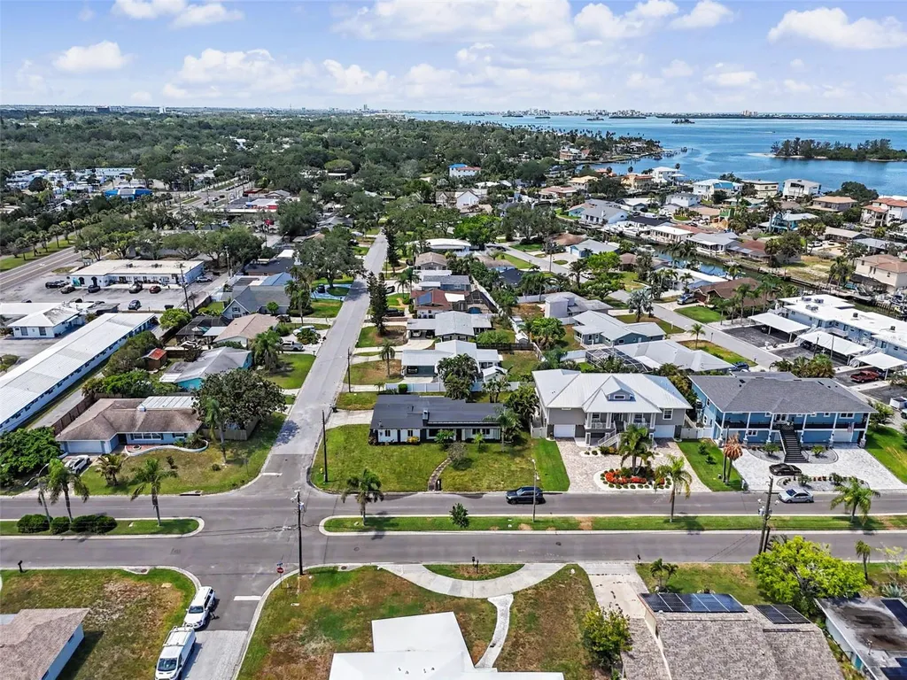 63 Palm Boulevard Dunedin FL 34698