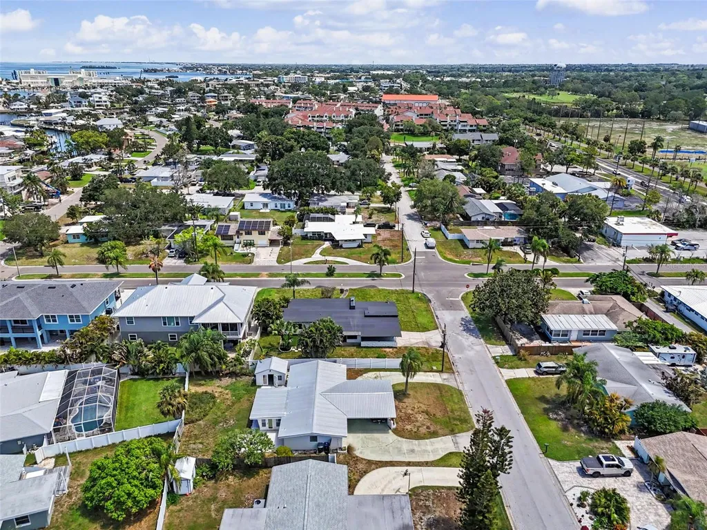 63 Palm Boulevard Dunedin FL 34698