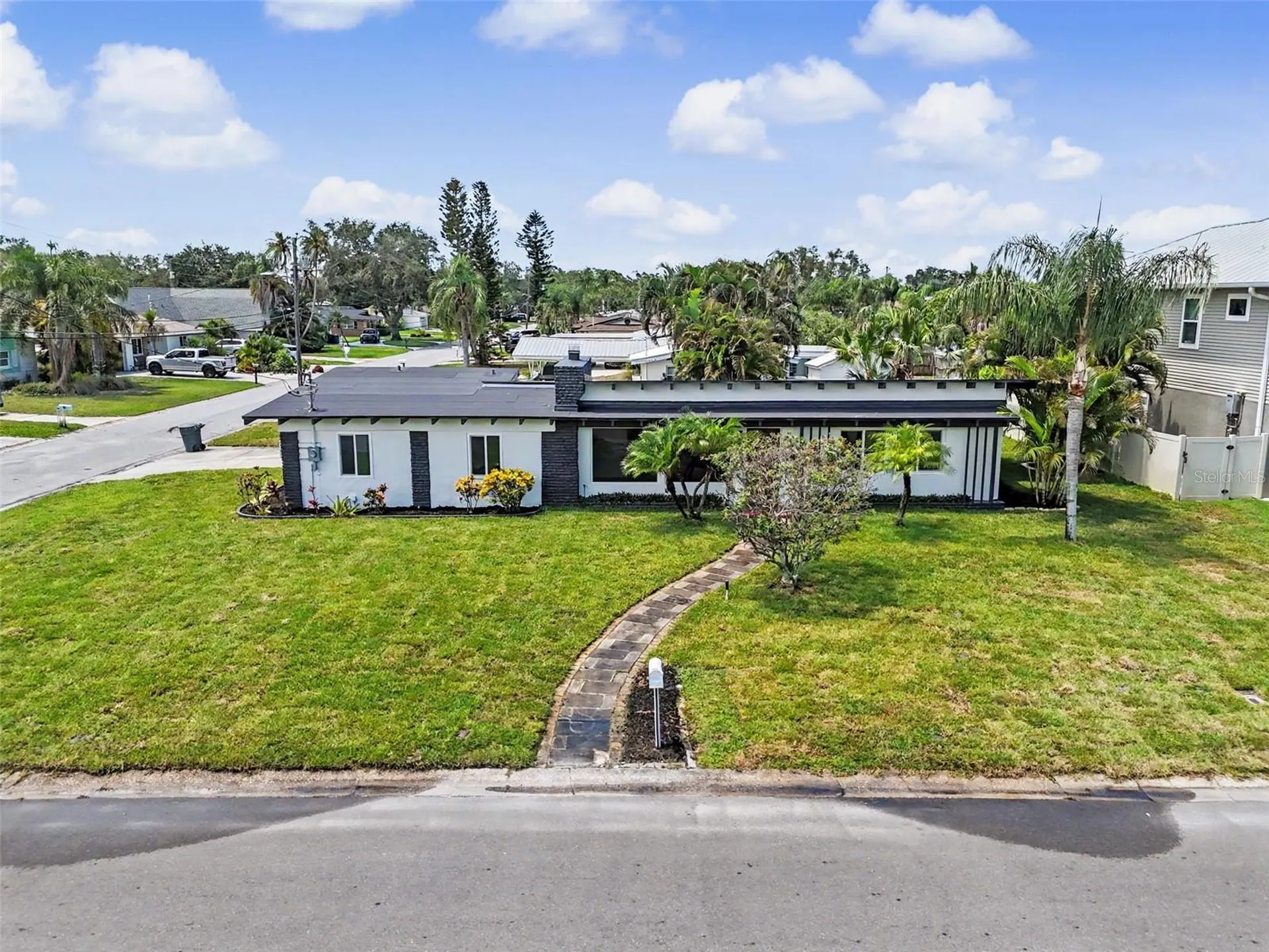 63 Palm Boulevard Dunedin FL 34698