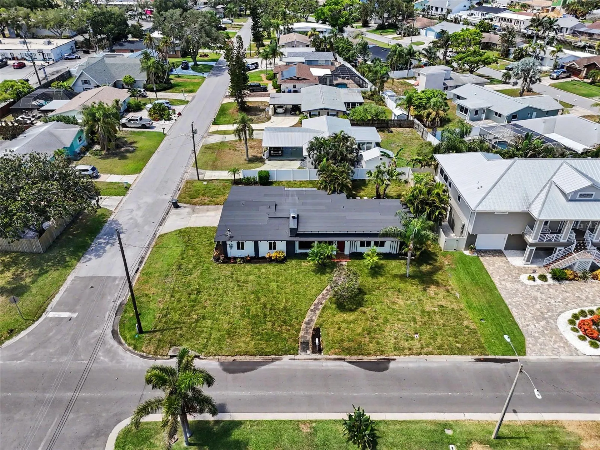 63 Palm Boulevard Dunedin FL 34698