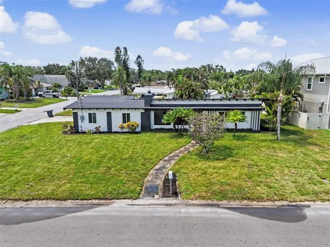 63 Palm Boulevard Dunedin FL 34698