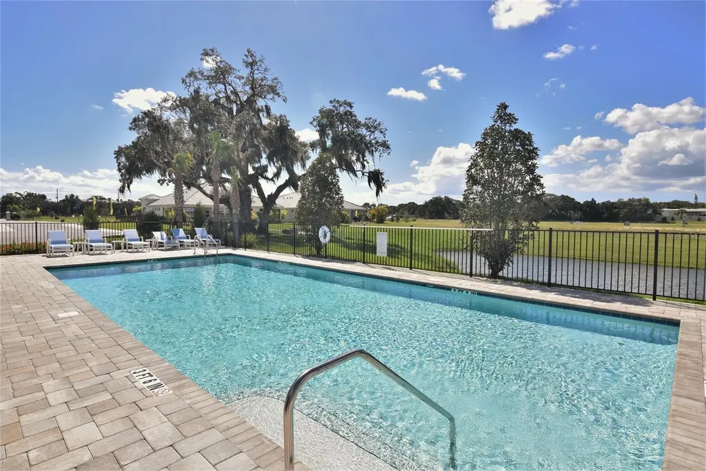 7528 Alumni Trail Sarasota FL 34243
