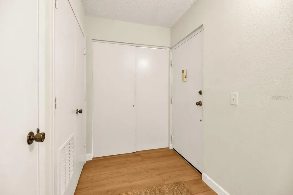 2753 Orchid Oaks Drive Sarasota FL 34239