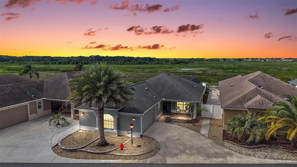 562 Avecilla Drive The Villages FL 32162