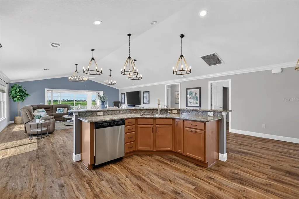 562 Avecilla Drive The Villages FL 32162
