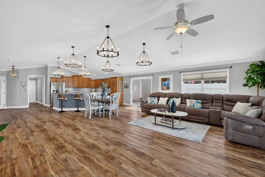 562 Avecilla Drive The Villages FL 32162