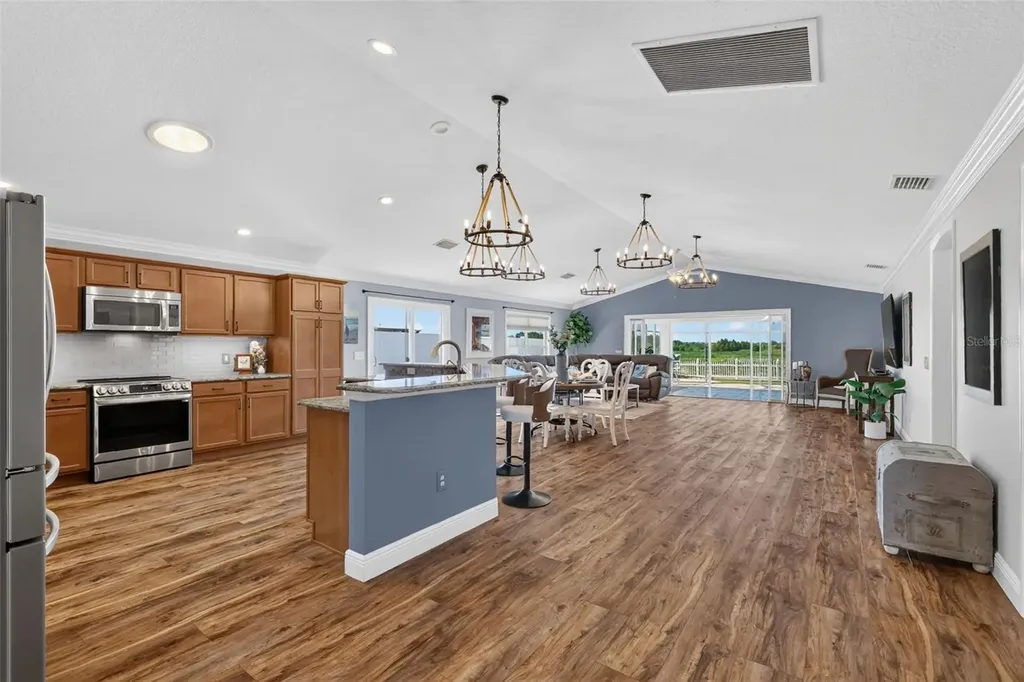 562 Avecilla Drive The Villages FL 32162